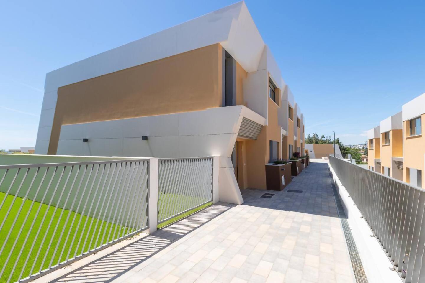 El Eden Casa 71 *
